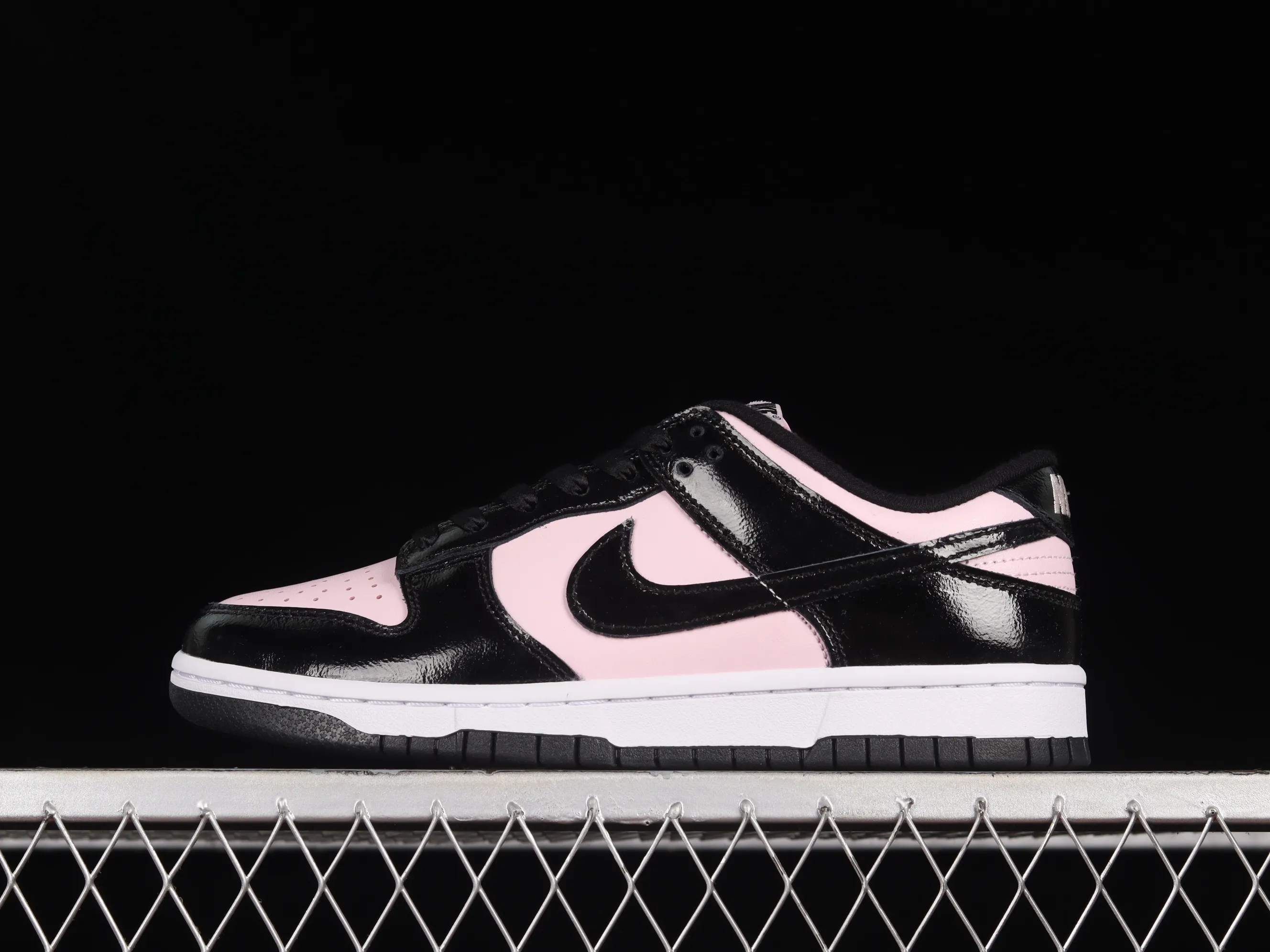 All categories Nk SB Dunk series Nk SB Dunk Low low-top sneakers F version Nk Dunk Low "Pink Black" black pink SB low-top sports and leisure sneakers DJ9955-600